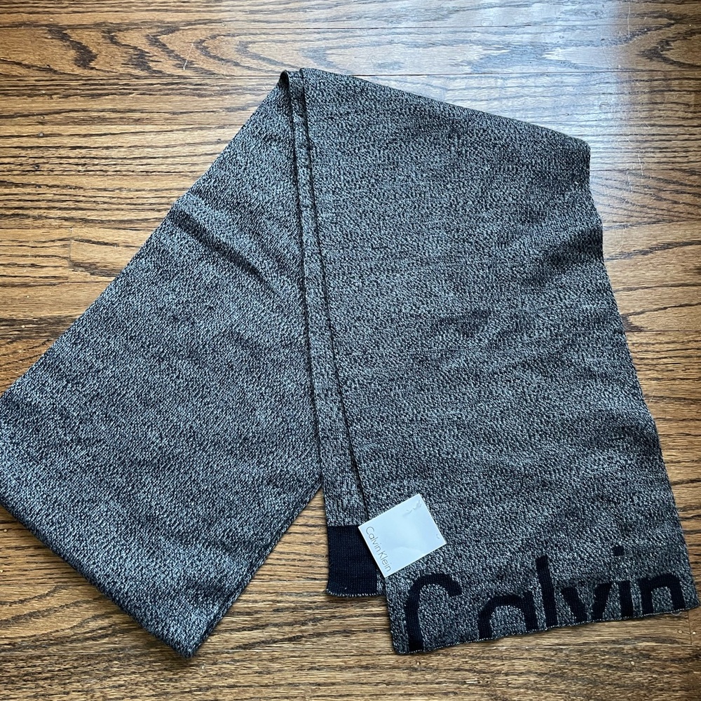 NWT Calvin Klein men’s scarf